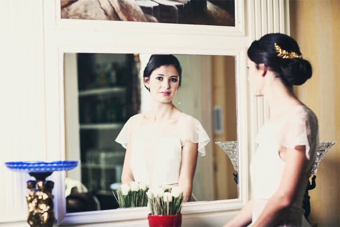 shooting_inspiration_mariage_urban_nature_decoration_robes_de_mariee_caroline_quesnel_photographe_raphael_keita_bijoux_make_up_coiffure_wedding_blog_donne_moi_ta_main_07-3218372