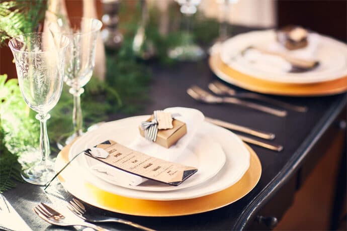 shooting_inspiration_mariage_urban_nature_decoration_robes_de_mariee_caroline_quesnel_photographe_raphael_keita_bijoux_make_up_coiffure_wedding_blog_donne_moi_ta_main_08-4042112