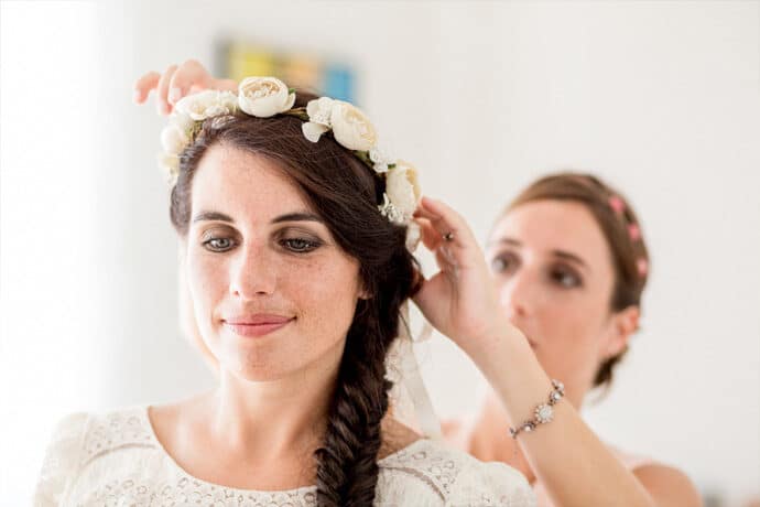 mariage_bourgogne_franche_comte_yonne_robe_de_mariee_laure_de_sagazan_noeud_papillon_decoration_liberty_pastel_champetre_photographe_camille_collin_blog_mariage_16-8453443