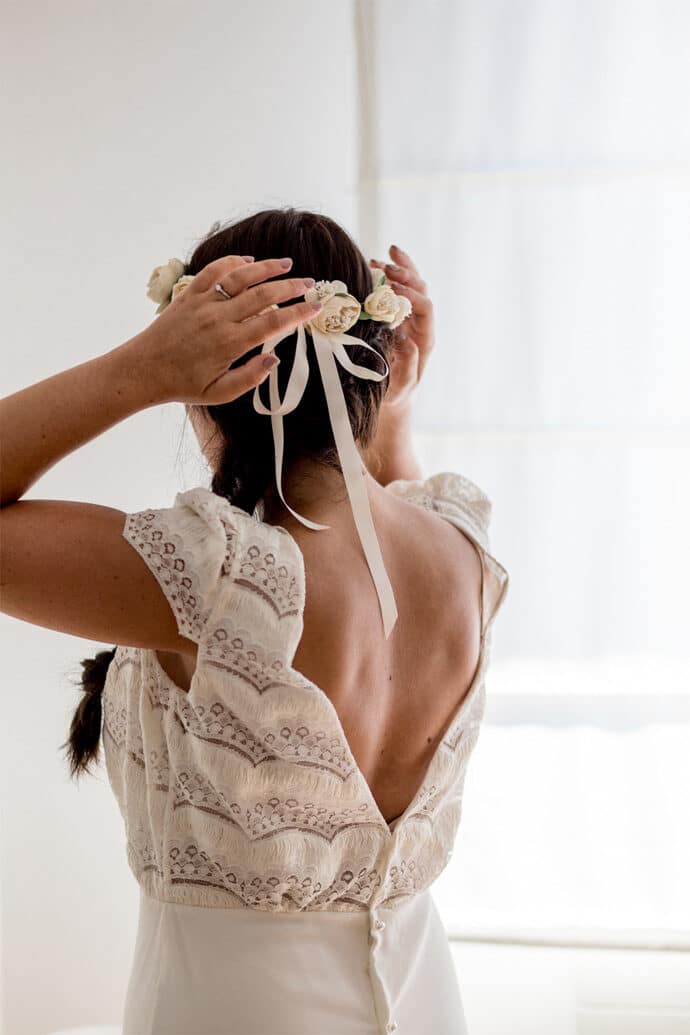 mariage_bourgogne_franche_comte_yonne_robe_de_mariee_laure_de_sagazan_noeud_papillon_decoration_liberty_pastel_champetre_photographe_camille_collin_blog_mariage_18-2113373