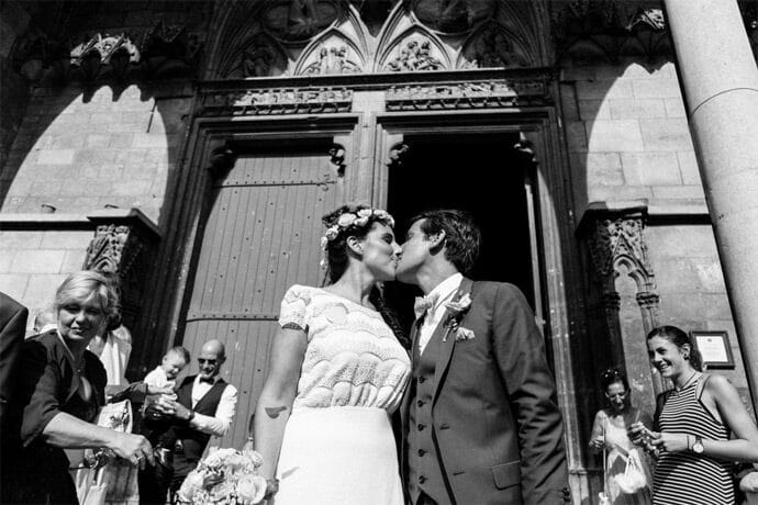 mariage_bourgogne_franche_comte_yonne_robe_de_mariee_laure_de_sagazan_noeud_papillon_decoration_liberty_pastel_champetre_photographe_camille_collin_blog_mariage_38-3483859