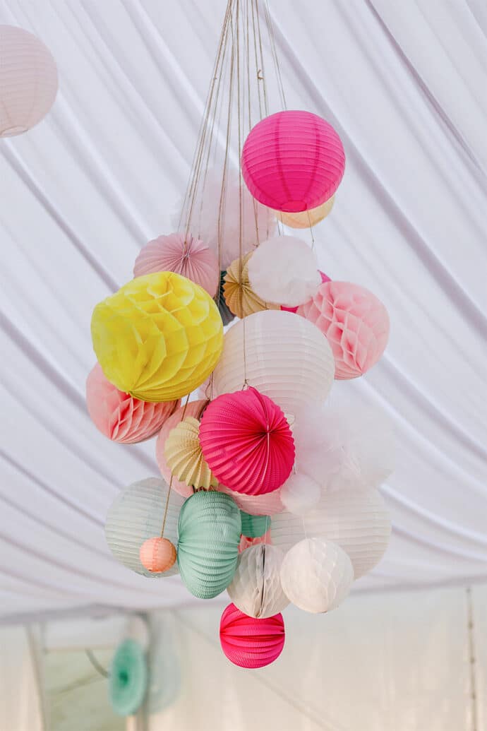 mariage_bourgogne_franche_comte_yonne_robe_de_mariee_laure_de_sagazan_noeud_papillon_decoration_liberty_pastel_champetre_photographe_camille_collin_blog_mariage_60-8890181