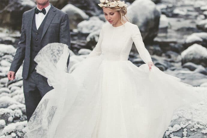 mariage_en_hiver_alice_nicolas_auvergne_rhone_alpes_decoration_robe_de_mariee_photographe_adriana_salazar_blog_mariage_107-2392425