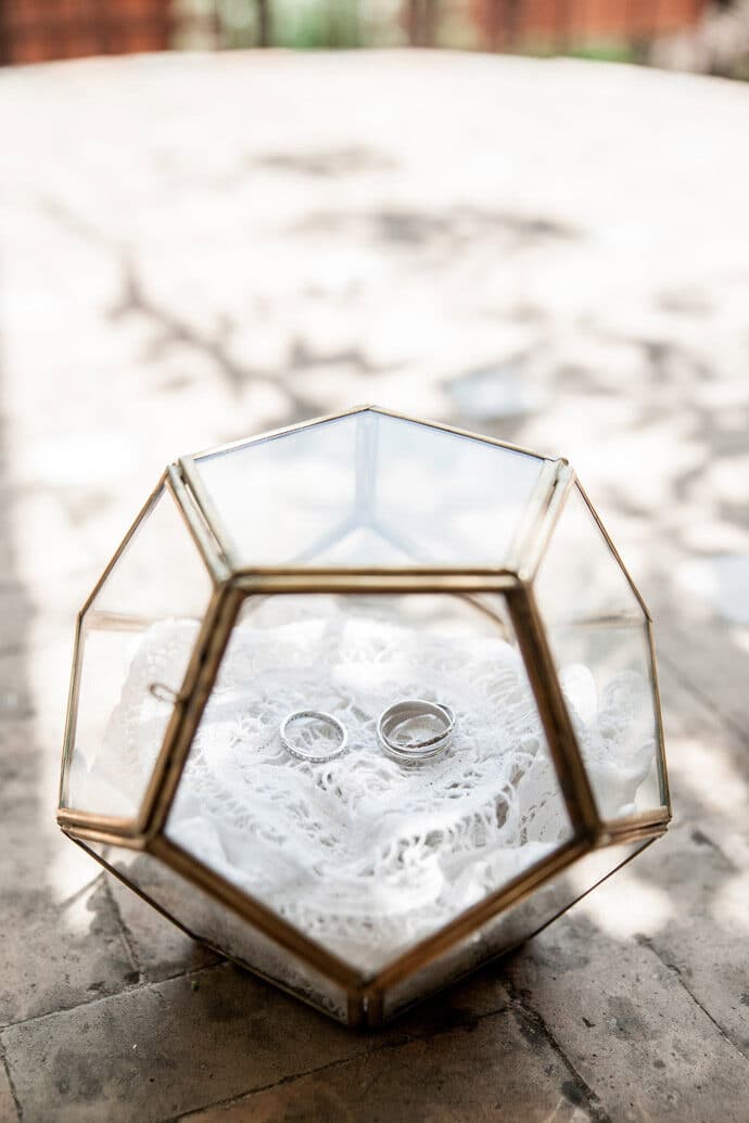 mariage_marine_edouard_provence_alpes_cote_dazur_robe_de_mariee_manon_gontero-marseille_lieu_de_reception_departement_var_photographe_joaillier_traiteur_blog_mariage_11-3463067