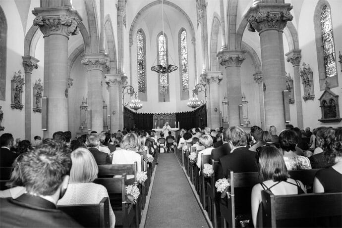 mariage_marine_romain_auvergne_rhone_alpes_photographe_decoration_lieu_de_reception_wedding_blog_donne_moi_ta_main_23-8344045