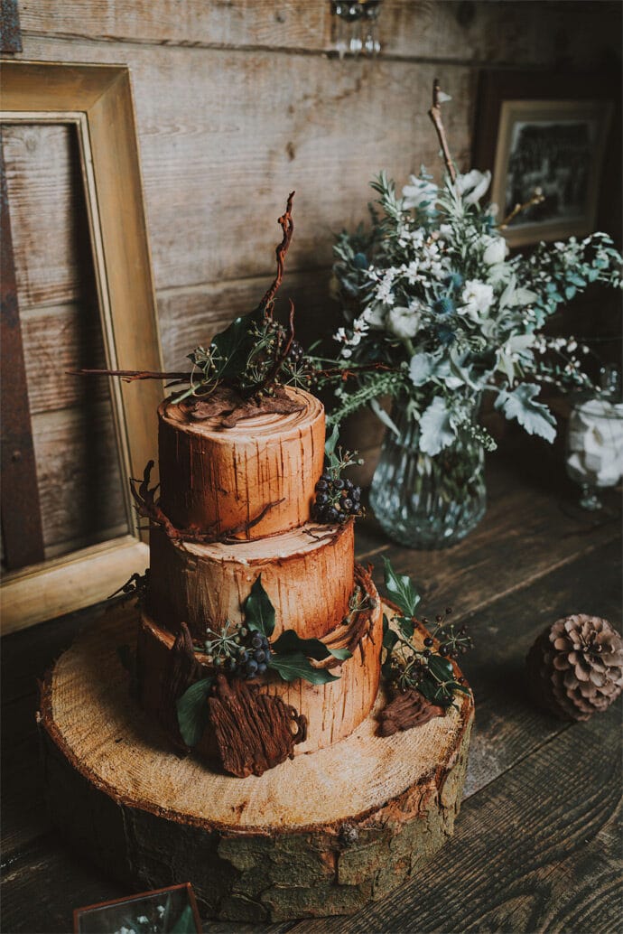 shooting_dinspiration_mariage_theme_hivernal_en_alsace_robe_de_mariee_photographe_traiteur_patissier_chocolatier_decoration_blog_mariage_27-3302984