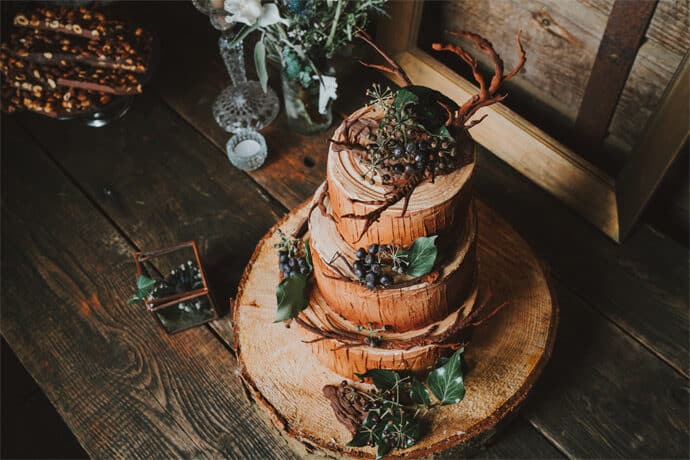 shooting_dinspiration_mariage_theme_hivernal_en_alsace_robe_de_mariee_photographe_traiteur_patissier_chocolatier_decoration_blog_mariage_29-4626860