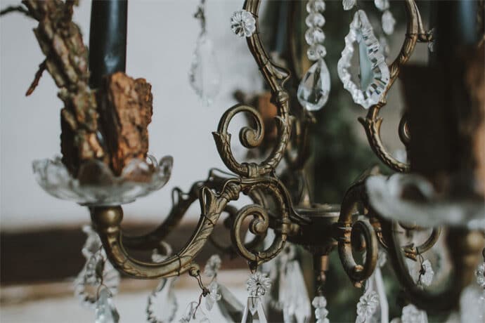 shooting_dinspiration_mariage_theme_hivernal_en_alsace_robe_de_mariee_photographe_traiteur_patissier_chocolatier_decoration_blog_mariage_39-9467545