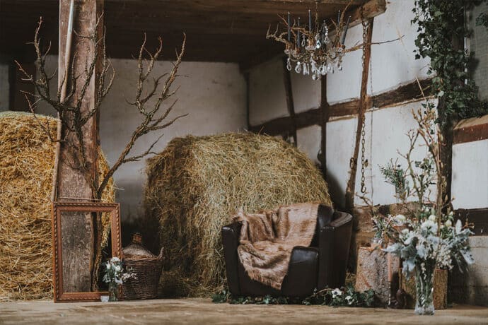 shooting_dinspiration_mariage_theme_hivernal_en_alsace_robe_de_mariee_photographe_traiteur_patissier_chocolatier_decoration_blog_mariage_41-6742840