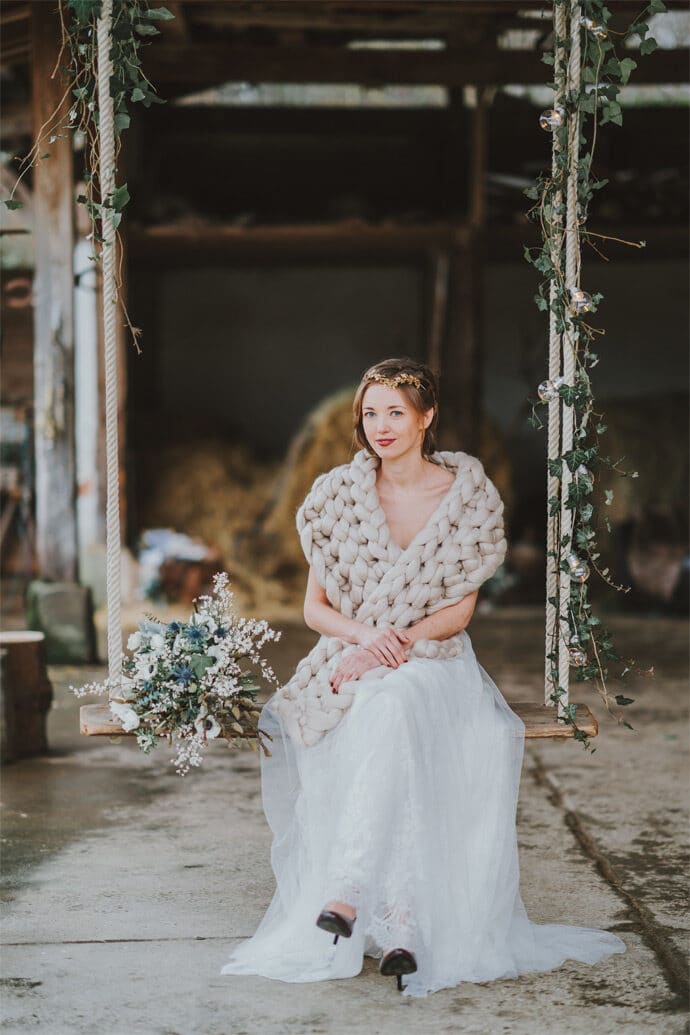 shooting_dinspiration_mariage_theme_hivernal_en_alsace_robe_de_mariee_photographe_traiteur_patissier_chocolatier_decoration_blog_mariage_61-3295962