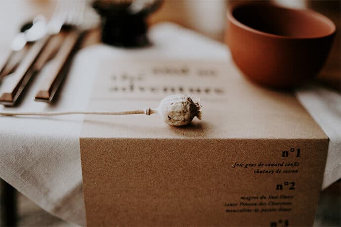 shooting_dinspiration_mariage_theme_industriel_minimaliste_decoration_preparatif_photographe_bel_esprit_robedemariee_blog_mariage_29-3599848