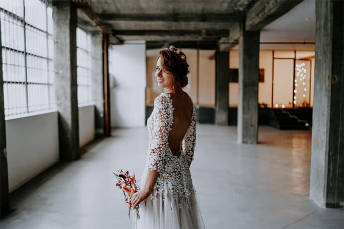 shooting_dinspiration_mariage_theme_industriel_minimaliste_decoration_preparatif_photographe_bel_esprit_robedemariee_blog_mariage_47-4686840