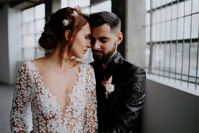 shooting_dinspiration_mariage_theme_industriel_minimaliste_decoration_preparatif_photographe_bel_esprit_robedemariee_blog_mariage_53-4946860