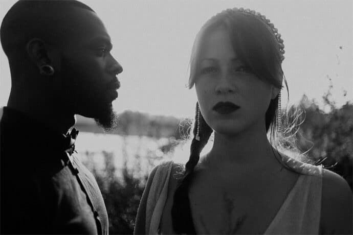 shooting_inspiration_mariage_la_vague_a_l_ame_nature_robe_de_mariee_headband_decoration_patisserie_photographe_mariage_nicky_rasa_auvergne_rhone_alpes_blog_11-6396437