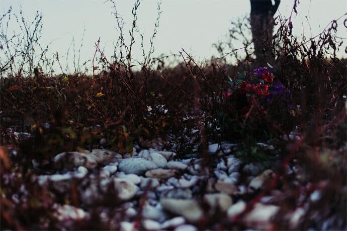 shooting_inspiration_mariage_la_vague_a_l_ame_nature_robe_de_mariee_headband_decoration_patisserie_photographe_mariage_nicky_rasa_auvergne_rhone_alpes_blog_31-4723778
