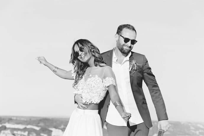 shooting_inspiration_mariage_theme_folk_mexicain_wedding_planner_decoration_photographe_caroline_feraud_robe_de_mariee_jeanne_source_papeterie_max_joe_blog_mariage_22-6532510