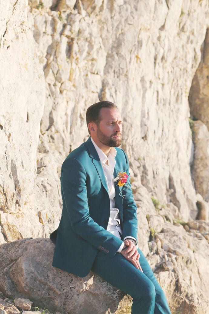 shooting_inspiration_mariage_theme_folk_mexicain_wedding_planner_decoration_photographe_caroline_feraud_robe_de_mariee_jeanne_source_papeterie_max_joe_blog_mariage_30-5634454