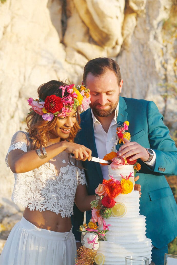 shooting_inspiration_mariage_theme_folk_mexicain_wedding_planner_decoration_photographe_caroline_feraud_robe_de_mariee_jeanne_source_papeterie_max_joe_blog_mariage_50-6365605