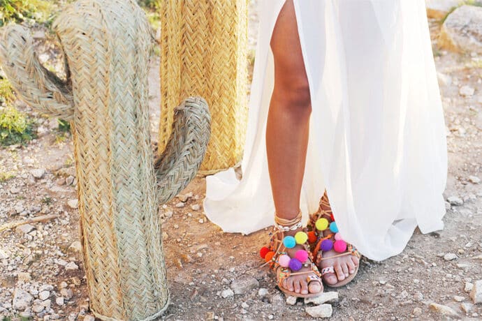 shooting_inspiration_mariage_theme_folk_mexicain_wedding_planner_decoration_photographe_caroline_feraud_robe_de_mariee_jeanne_source_papeterie_max_joe_blog_mariage_54-8490884