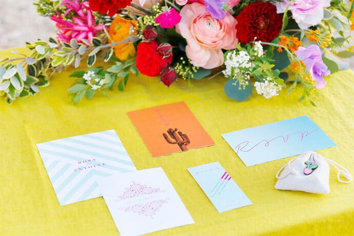 shooting_inspiration_mariage_theme_folk_mexicain_wedding_planner_decoration_photographe_caroline_feraud_robe_de_mariee_jeanne_source_papeterie_max_joe_blog_mariage_56-1732716