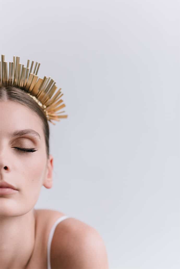 bijoux_mariage_maison_sabben_accessoires_cheveux_peigne_pics_chignon_collier_boucles_doreilles_couronne_mariee_blog_mariage_01-4348213