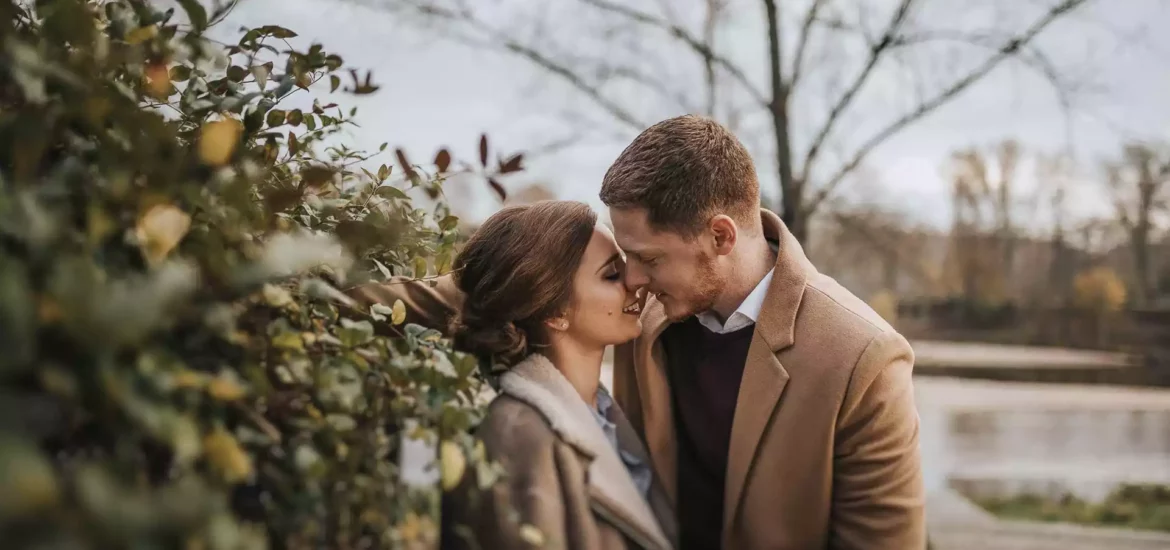 brianphotographe-com-tours-seance-photo-couple-engagement-tours-aurelie-pierre-couv-0040-3770860