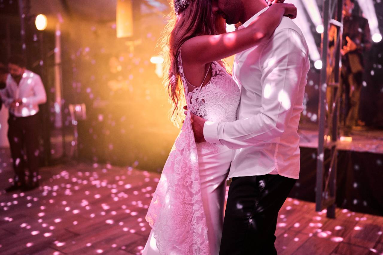 la-chanson-de-mariage-par-excellence-tout-savoir-pour-choisir-la-meilleure-musique-pour-votre-union-2